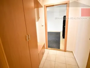 Pronájem bytu 1+kk, Praha - Vysočany, Na břehu, 37 m2