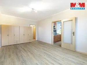 Prodej bytu 2+1, Pardubice - Studánka, Luďka Matury, 74 m2