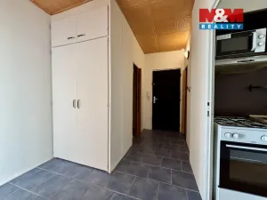 Prodej bytu 2+1, Chomutov, Dřínovská, 61 m2