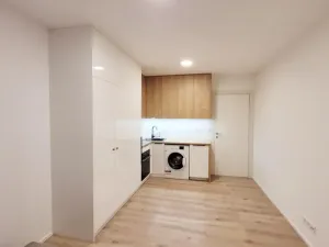 Pronájem bytu 1+kk, Praha - Strašnice, Strančická, 22 m2