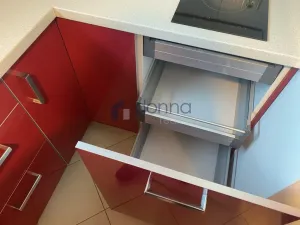 Pronájem bytu 1+kk, Praha, Nademlejnská, 35 m2