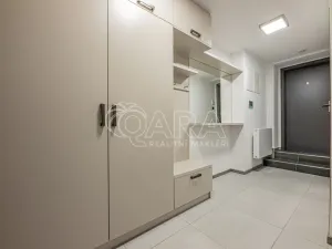Pronájem bytu 1+kk, Praha, Květnická, 38 m2