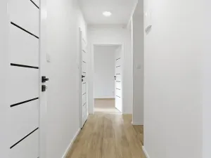 Pronájem bytu 2+kk, Karlovy Vary, Šmeralova, 50 m2