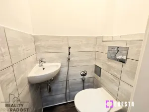 Pronájem bytu 3+1, Praha - Nusle, náměstí Generála Kutlvašra, 100 m2