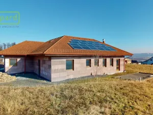 Prodej rodinného domu, Krupka - Unčín, Polní, 200 m2