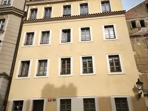 Pronájem bytu 2+1, Praha - Hradčany, Úvoz, 65 m2