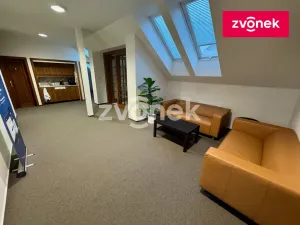 Pronájem kanceláře, Zlín, Vršava I, 460 m2