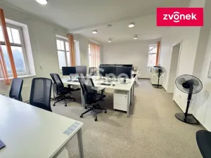 Pronájem kanceláře, Zlín, Vršava I, 460 m2