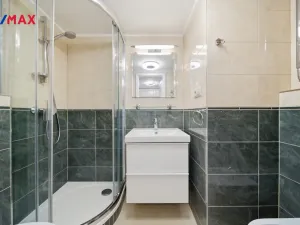 Prodej bytu 2+kk, Karlovy Vary, Krále Jiřího, 49 m2