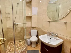 Prodej bytu 1+1, Karlovy Vary, Bulharská, 43 m2