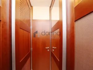 Pronájem bytu 2+kk, Praha, U Nikolajky, 82 m2