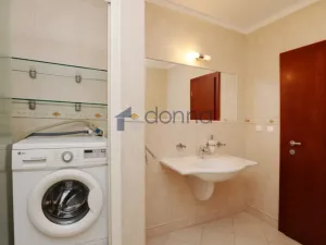 Pronájem bytu 2+kk, Praha, U Nikolajky, 82 m2