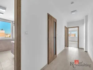 Pronájem bytu 2+kk, Hradec Králové - Třebeš, Pod Svahem, 64 m2