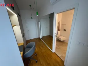 Prodej bytu 4+kk, Praha - Libeň, Zenklova, 118 m2