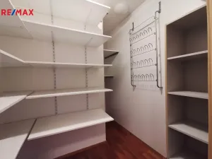 Pronájem bytu 4+kk, Praha - Hrdlořezy, Hrdlořezská, 99 m2