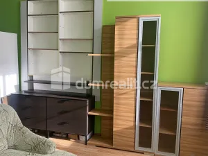 Pronájem bytu 1+1, Praha - Kobylisy, Zenklova, 40 m2