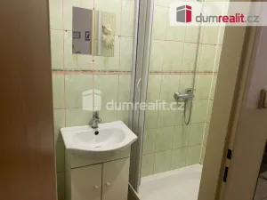 Pronájem bytu 1+1, Praha - Kobylisy, Zenklova, 40 m2