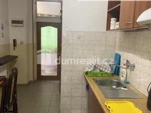 Pronájem bytu 1+1, Praha - Kobylisy, Zenklova, 40 m2