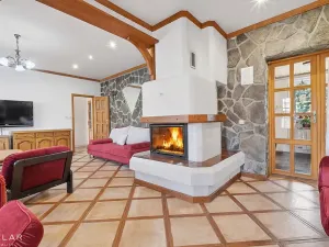 Prodej apartmánu, Štítary, 665 m2