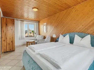 Prodej apartmánu, Štítary, 665 m2