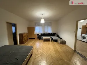 Pronájem bytu 2+1, Opava - Město, Dolní náměstí, 76 m2