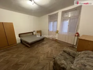 Pronájem bytu 2+1, Opava - Město, Dolní náměstí, 76 m2