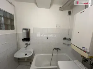 Pronájem bytu 2+1, Opava - Město, Dolní náměstí, 76 m2