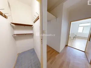 Pronájem bytu 2+1, Opava - Město, Dolní náměstí, 76 m2