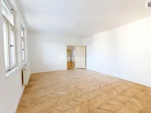 Pronájem bytu 2+1, Opava - Město, Dolní náměstí, 76 m2