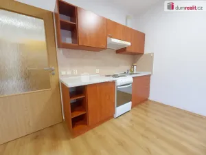 Pronájem bytu 1+kk, Úholičky, Roztocká, 37 m2