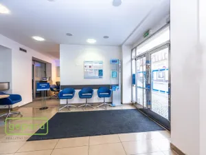 Pronájem obchodního prostoru, Praha - Zbraslav, Zbraslavské náměstí, 140 m2