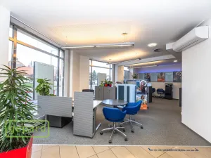 Pronájem obchodního prostoru, Praha - Zbraslav, Zbraslavské náměstí, 140 m2