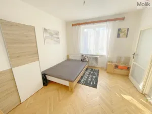 Prodej bytu 2+1, Louny, Tyršovo nám., 52 m2