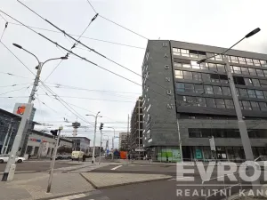 Pronájem kanceláře, Pardubice - Zelené Předměstí, třída Míru, 102 m2