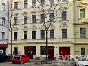 Pronájem garáže, Praha - Vinohrady, Jagellonská, 18 m2