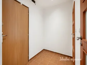 Pronájem bytu 1+1, Praha - Háje, Schulhoffova, 29 m2