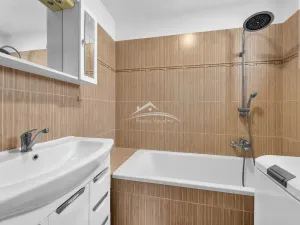 Prodej rodinného domu, Ondřejov, Hlavní, 340 m2