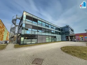 Pronájem kanceláře, Plzeň, Macháčkova, 2000 m2