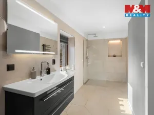 Prodej rodinného domu, Pchery, V Ořechovce, 228 m2