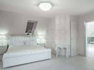 Prodej rodinného domu, Zeleneč, Štefánikova, 540 m2