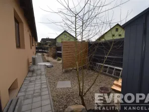 Prodej rodinného domu, Zásmuky - Nesměň, 72 m2