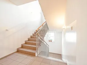 Prodej bytu 1+kk, Holubice - Kozinec, Buková, 40 m2