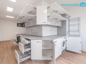 Prodej bytu 3+1, Doksy, Pražská, 64 m2