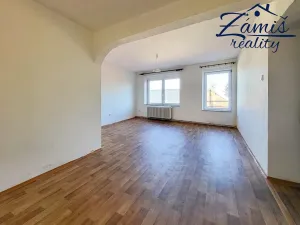 Pronájem bytu 2+kk, Nové Strašecí, U Školy, 52 m2