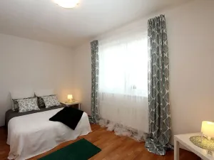 Pronájem bytu 2+kk, Pardubice - Trnová, Jozefa Gabčíka, 55 m2