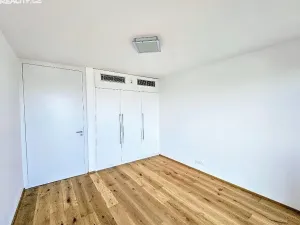 Pronájem bytu 3+kk, Praha - Smíchov, U Dívčích hradů, 123 m2