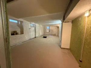 Prodej obchodního prostoru, Karlovy Vary, Moravská, 71 m2