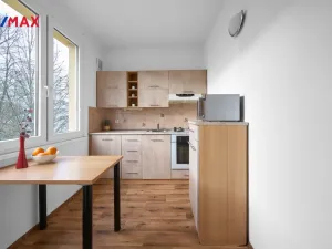 Prodej bytu 1+1, Trutnov - Horní Staré Město, Rozmarýnová, 32 m2