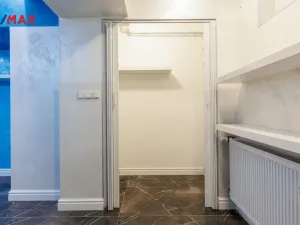 Prodej obchodního prostoru, Karlovy Vary - Rybáře, Konečná, 72 m2