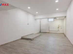 Prodej obchodního prostoru, Karlovy Vary - Rybáře, Konečná, 72 m2